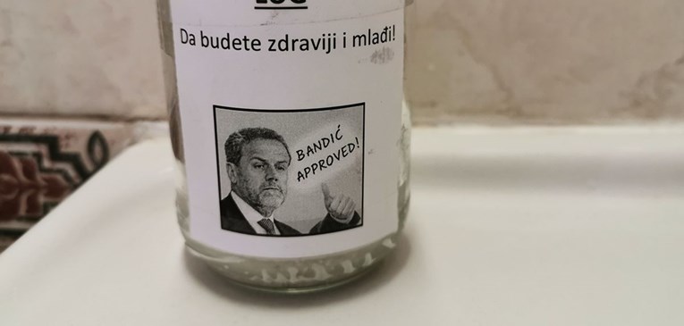 Učenici se sprdaju s Bandićevim savjetom o pranju ruku pepelom: "Ima Mile pravo"