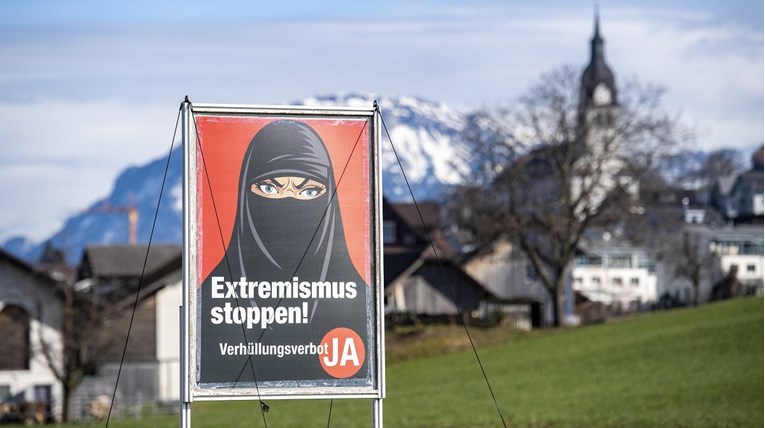 Švicarci danas na referendumu glasaju o zabrani pokrivanja lica