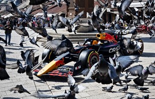 FOTO Šampionski Red Bullov bolid stiže u Sarajevo. Evo kad ćete ga moći vidjeti