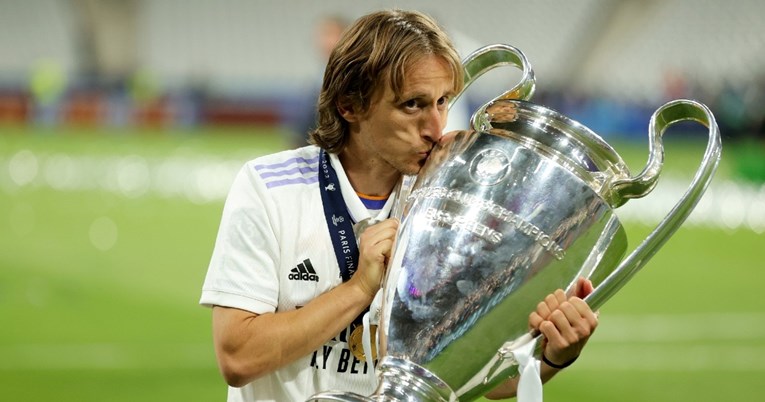 Modrić u velikom slavlju produžio ugovor s Real Madridom