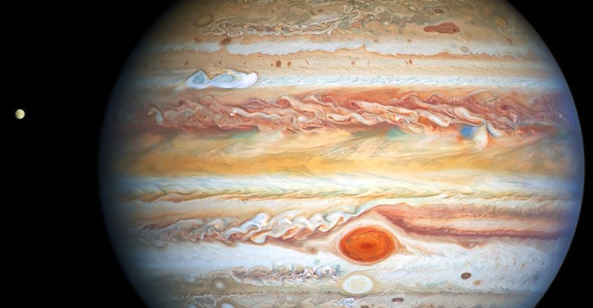 Nova snimka Jupitera: Vidi se formiranje oluje i kako pjega opet mijenja boju