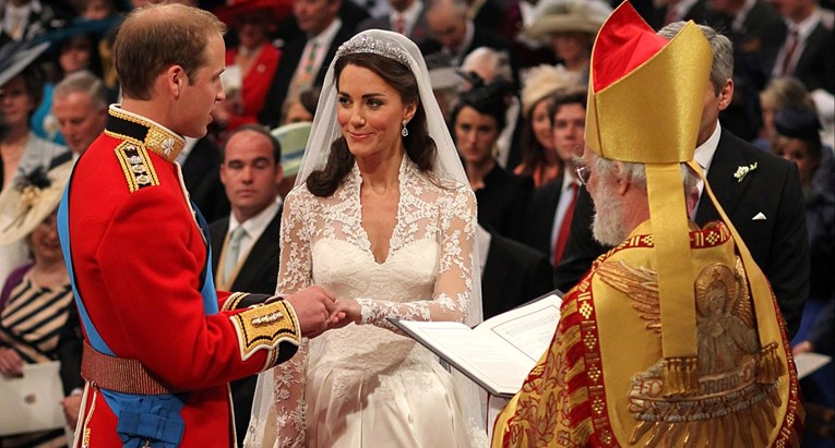 Kate Middleton je svojim prijateljima poslala bizaran mail prije udaje za princa
