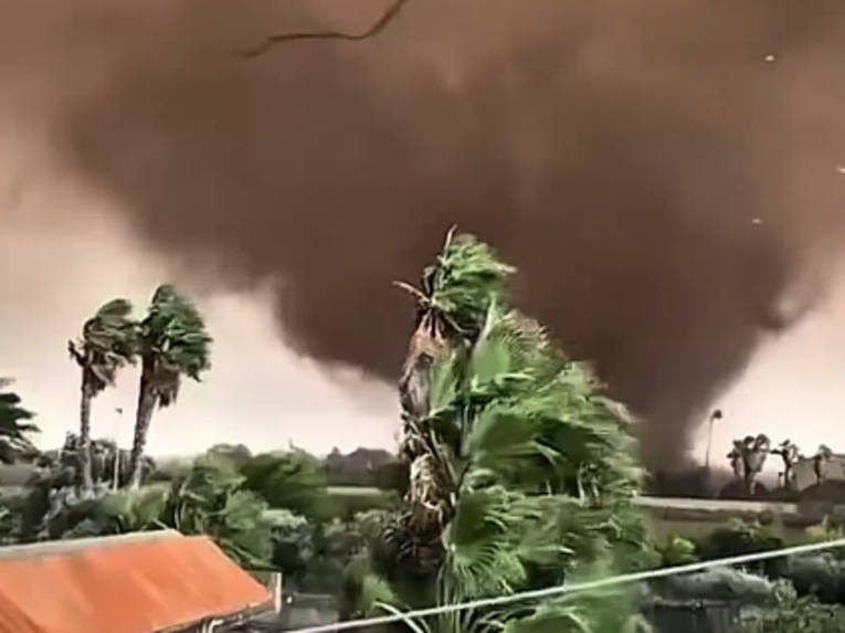 VIDEO Dva tornada pogodila Siciliju, porastao broj ozlijeđenih