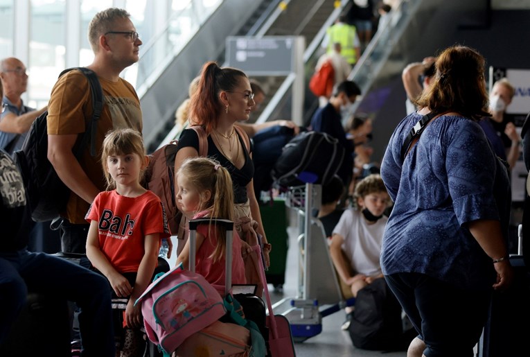 Je li prihvatljivo da djeca izostaju iz škole kako bi putovala?