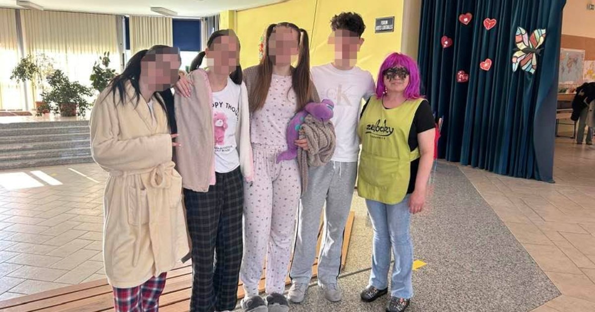 Gimnazija Zabok: Na Pokladni utorak u školi su se mskirala 4 učenika i teta Lili