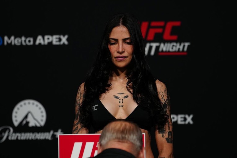 UFC borkinja skinula se kako bi pokazala posljedice treninga