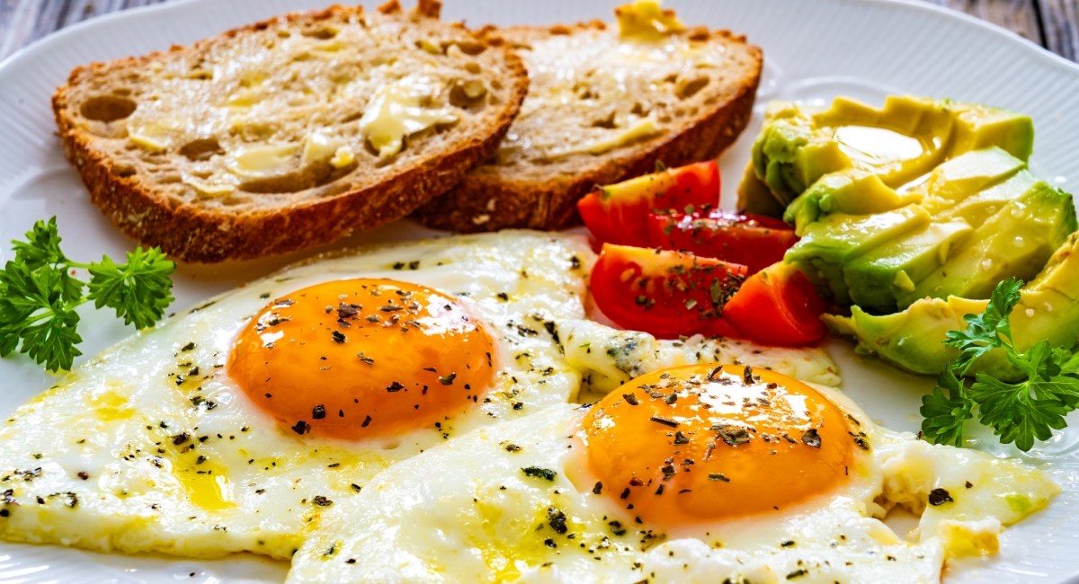 Jaja na oko ispast će savršeno, ključ je u ovom koraku koji ne smijete preskočiti