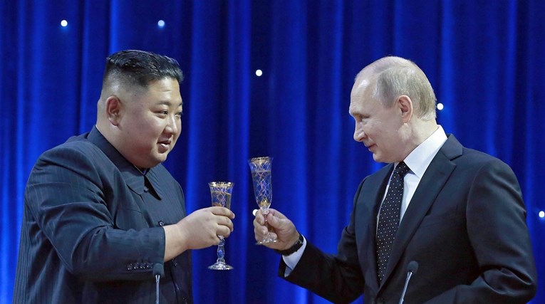 Putin napisao pismo Kim Jong-unu