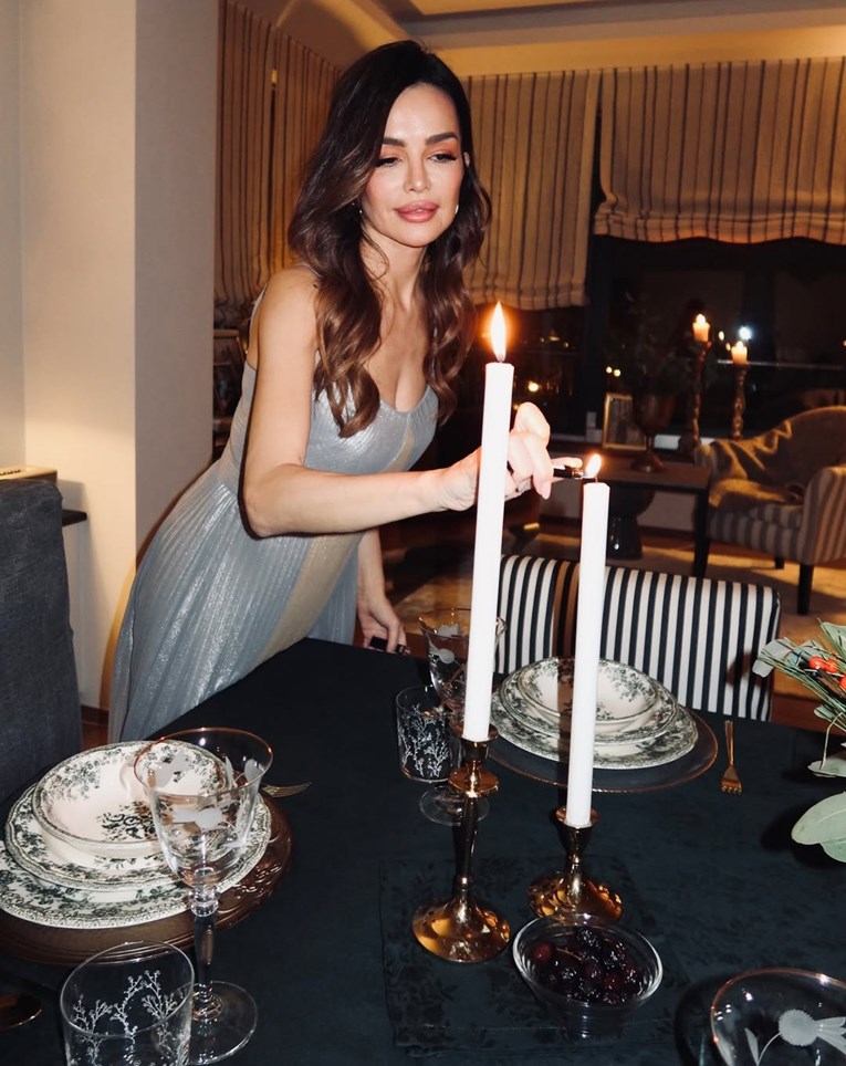 Severina podijelila fotke božićnog druženja u svom stanu pa iznenadila izjavom