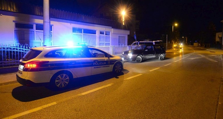 Provalili u benzinsku kod Zagreba pa bježali. Jedan uhićen, 2 pobjegla preko groblja