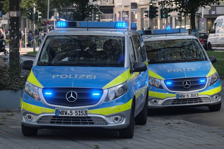 Velika racija u Njemačkoj, policija upala u stanove ekstremnih desničara
