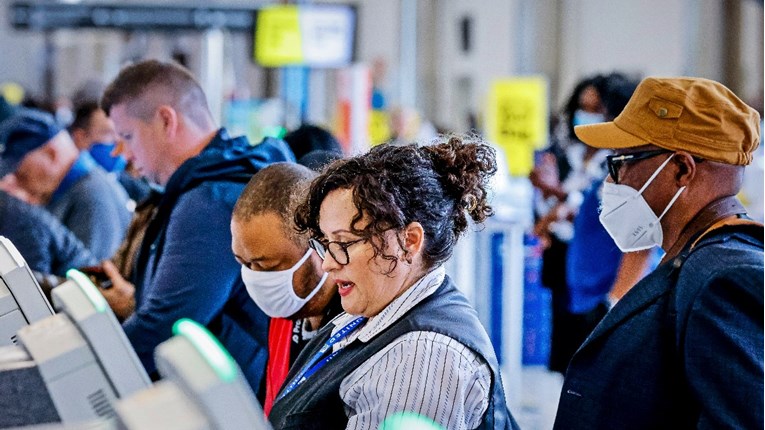 Turističke i aviokompanije u SAD-u traže ukidanje testiranja na covid za cijepljene