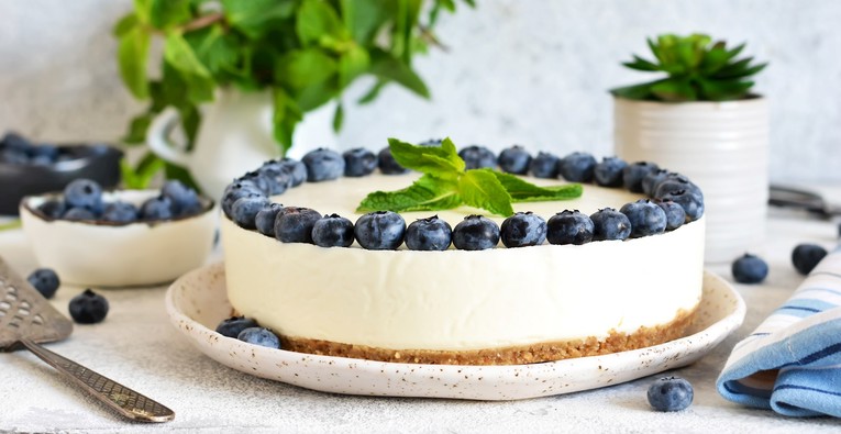 Zasladite si vikend: Imamo 15 recepata za prefine torte, pite i kolače s borovnicama