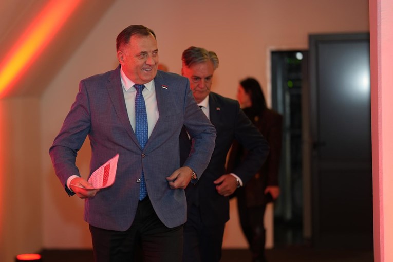 Dodikovi ministri ponovo blokirali Vijeće ministara, nema europskih zakona