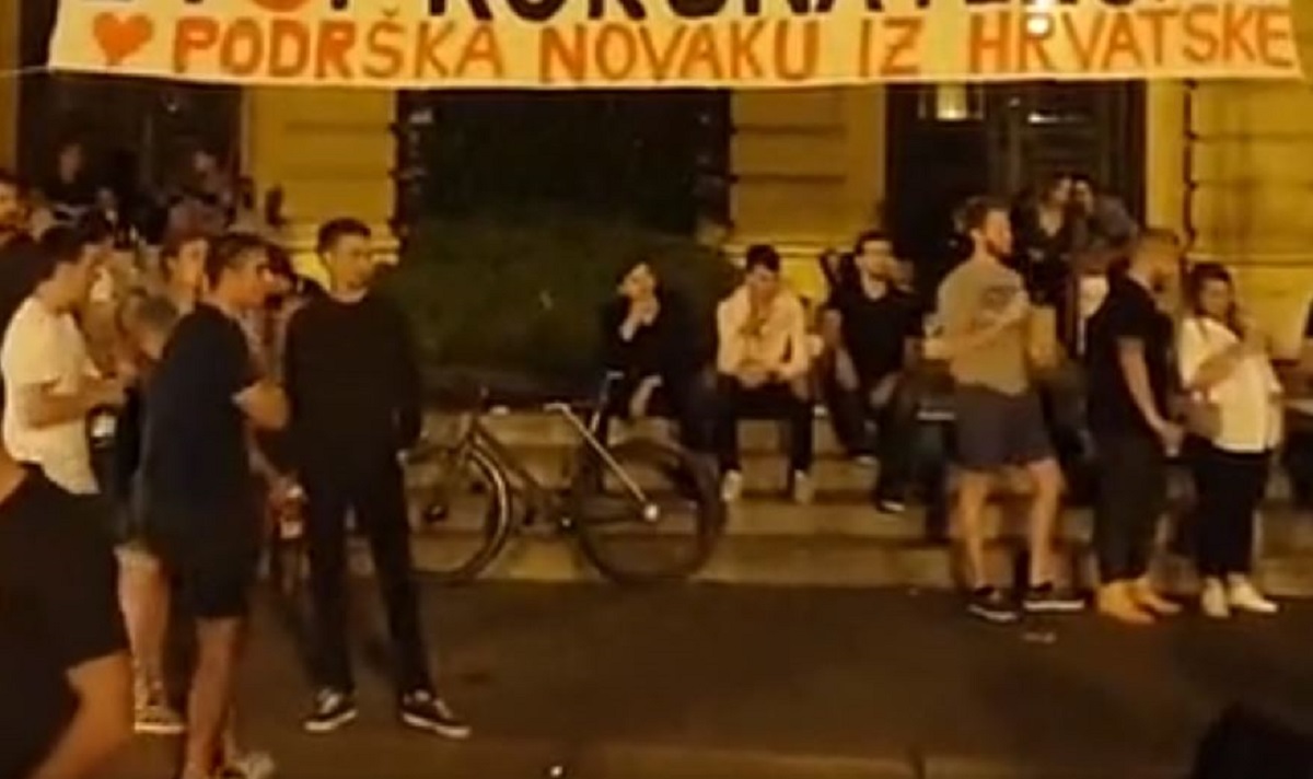 Ispred HNK sinoć osvanuo transparent podrške Đokoviću: "Stop korona teroru"