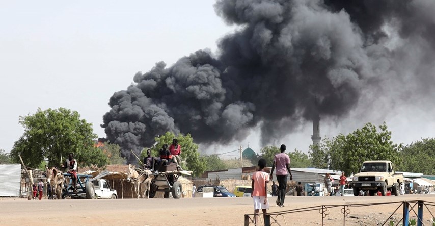 Krši se primirje u Sudanu. Zračni napadi i neprekidne borbe u glavnom gradu