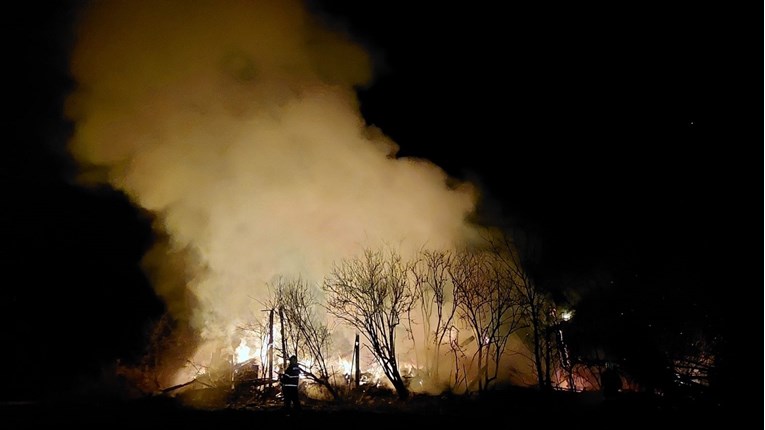 VIDEO Požar u Međimurju, gori pilana