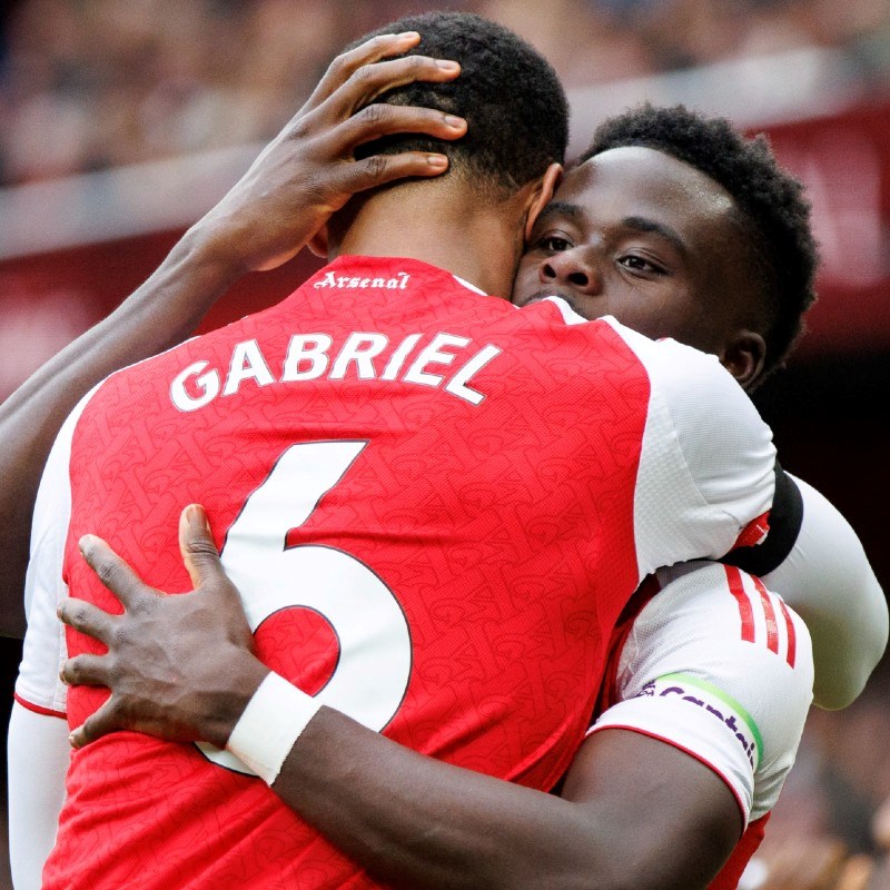 Arsenal slavio peti put u nizu i vratio se na vrh tablice. Pogledajte pobjednički gol