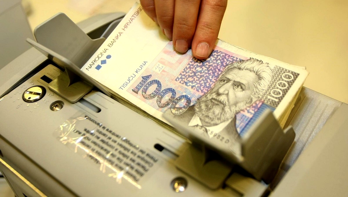 Bankarica u Splitu oštetila banku za više od pola milijuna kuna, podignuta optužnica