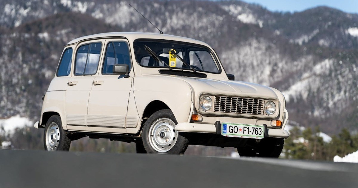 VIDEO Bivši slovenski predsjednik prodaje svoj Renault 4, otkrio i razlog