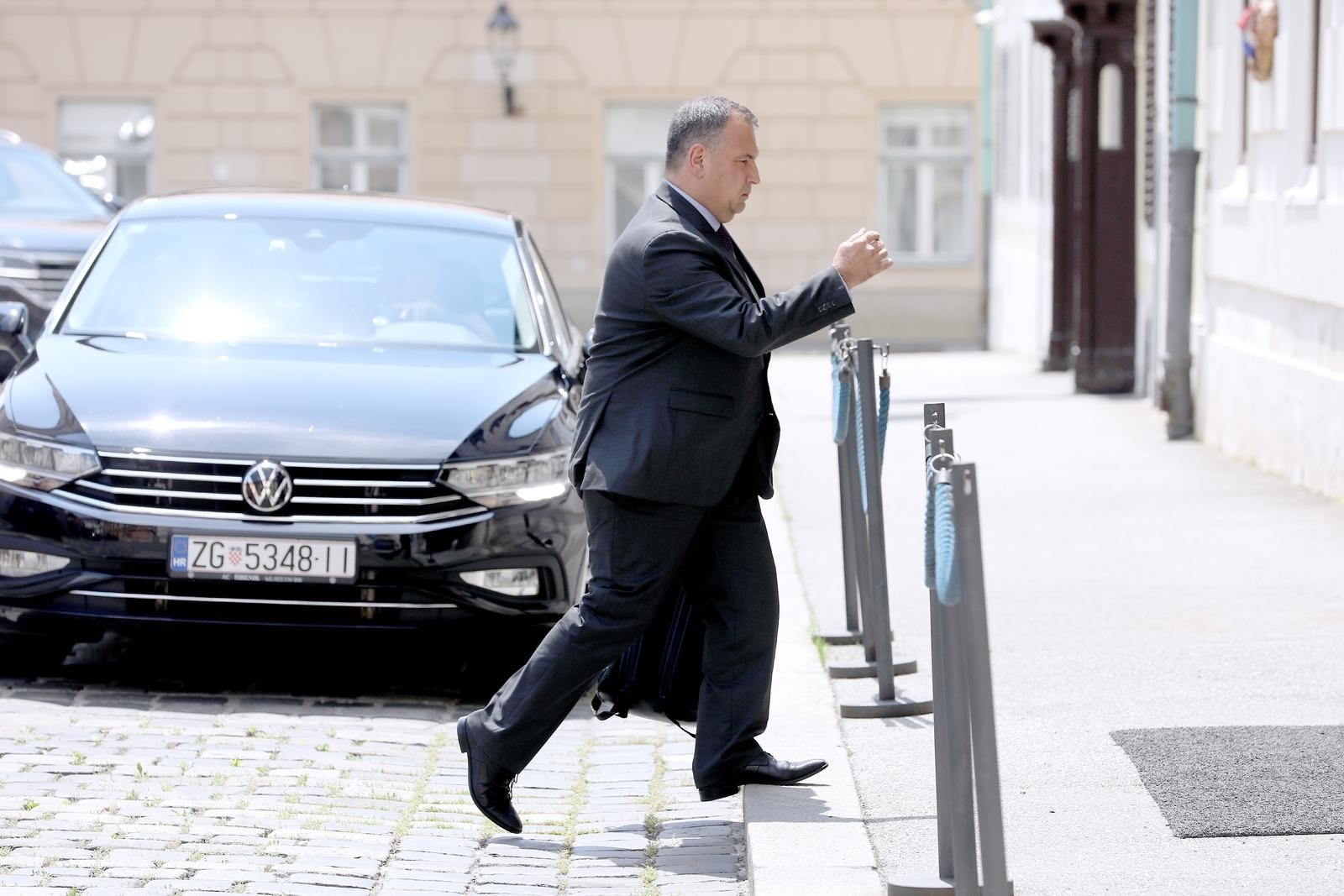 Troškovi bolnica i pet puta veći nego lani, vlada zabrinutost