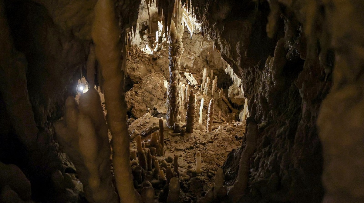 Speleologinja u Sloveniji zapela u jami, izvlačili je 30 sati