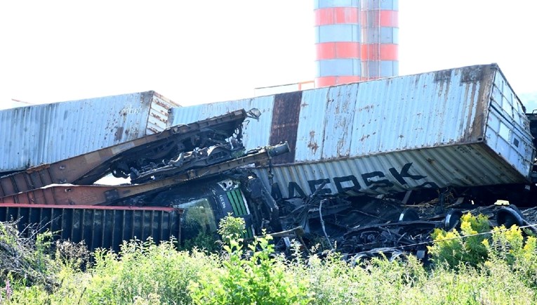 U Sloveniji se prevrnuo vagon teretnog vlaka, muškarac teže ozlijeđen