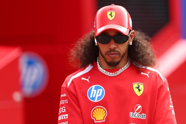 Lewis Hamilton pokazao novu frizuru uoči Velike nagrade Barcelone-Katalonije