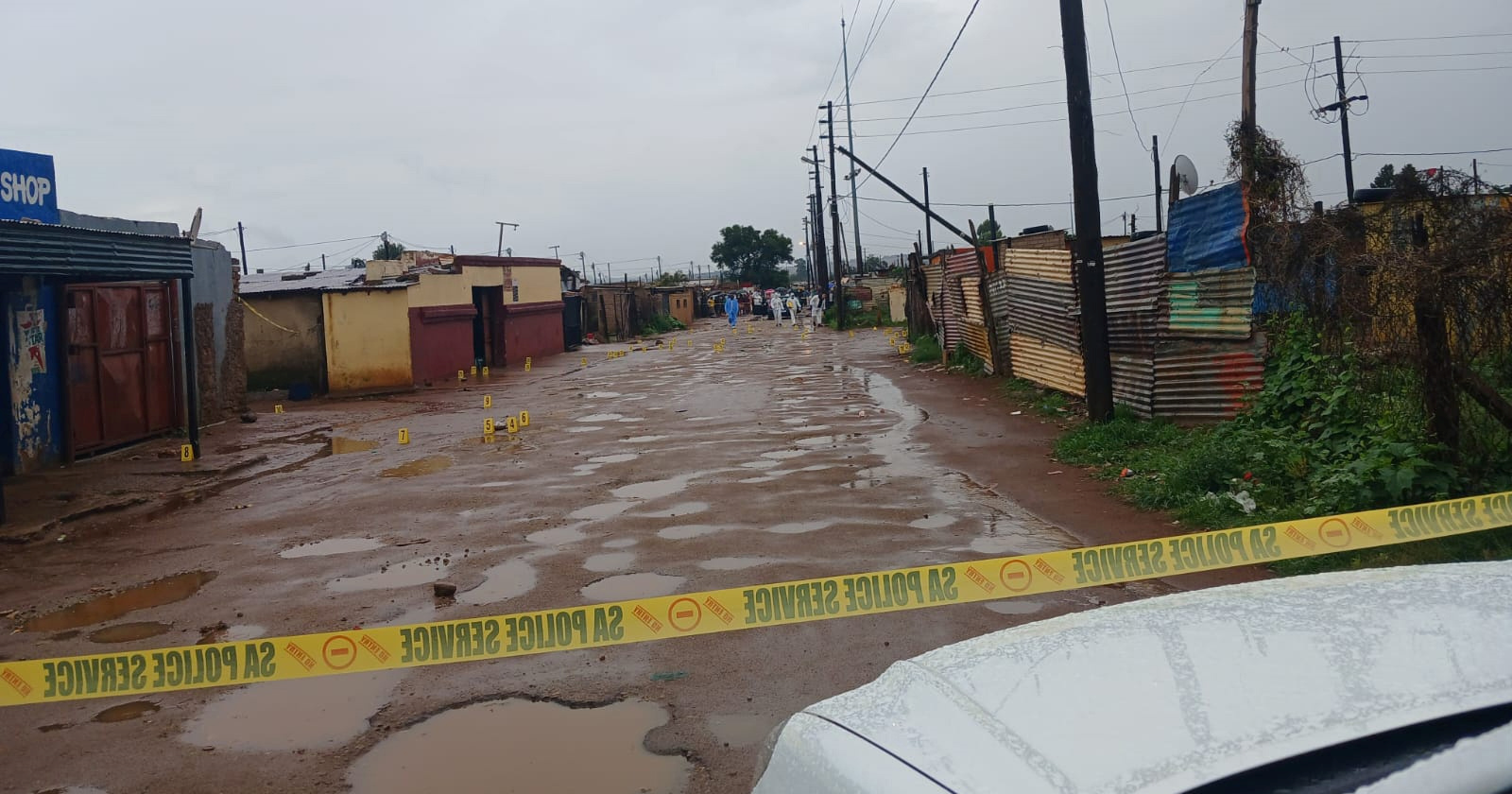 Devet mrtvih, 10 ranjenih u pucnjavi u Južnoj Africi. Napadači u bijegu