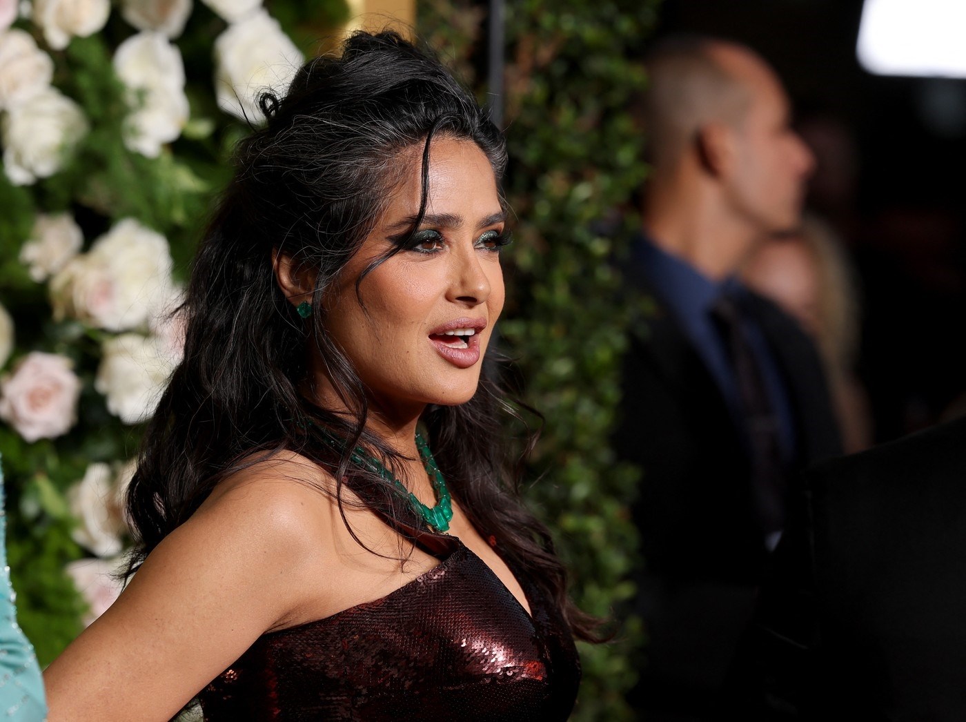 Salma Hayek ponosno pokazala sijede na crvenom tepihu Zlatnih globusa