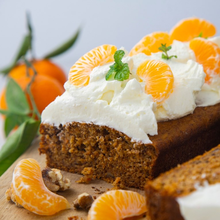 Sočni kolač s mandarinama i orasima pripremat ćete još sto puta, imamo recept
