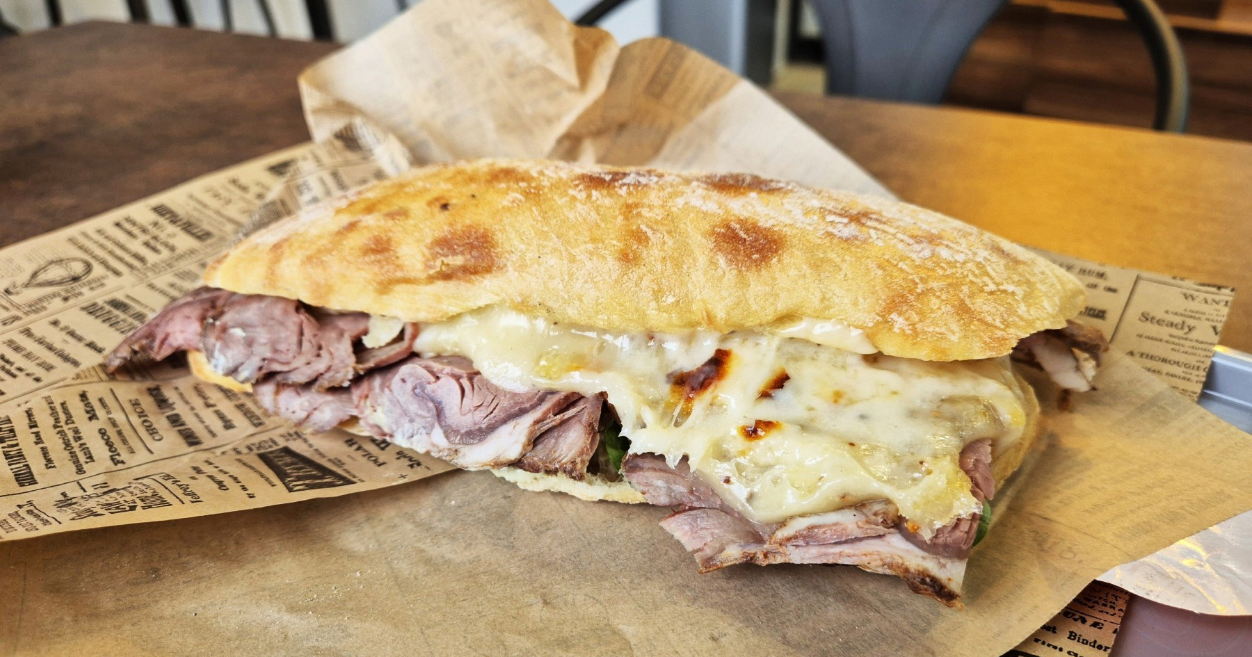 Posjetili smo prvi zagrebački Raclette Bar, nudi sendviče od 7.80 do 12.80 eura