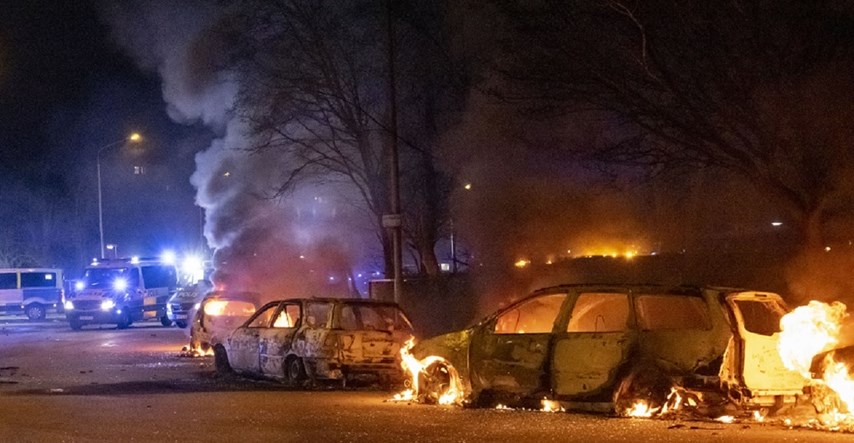Desničar u Švedskoj htio spaliti Kuran. Izbili žestoki prosvjedi, 40 ozlijeđenih