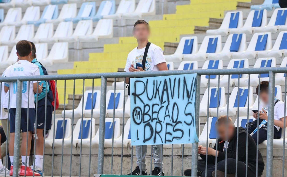 Rukavinu na Rujevici dočekao zanimljiv podsjetnik