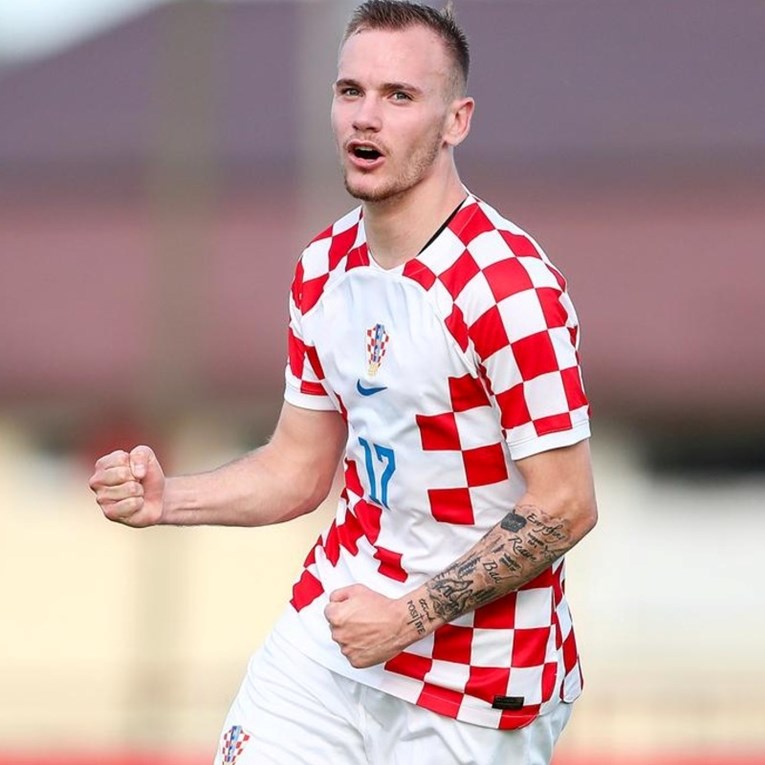 Jakirović je tek preuzeo novi klub, a već dovodi hrvatskog hit-napadača?