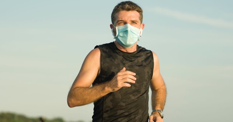 Liječnik istrčao 35 kilometara da bi dokazao da su maske sigurne