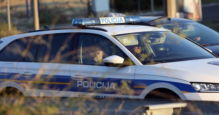 Vozač u Koprivnici na pješačkom prijelazu udario 15-godišnjaka i pobjegao