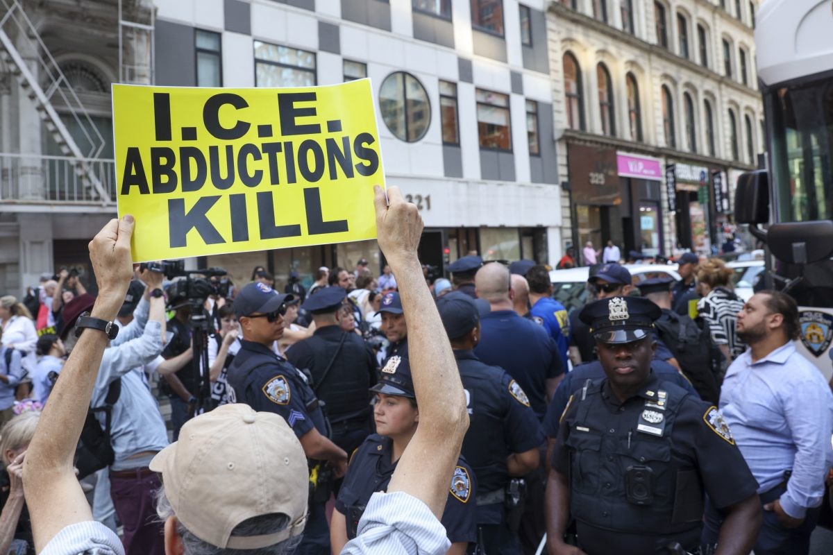 ICE će koristiti lovce na glave u potrazi za migrantima?