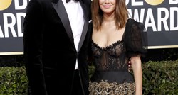 Novi glumački par u Hollywoodu sinoć je potvrdio svoju vezu na crvenom tepihu