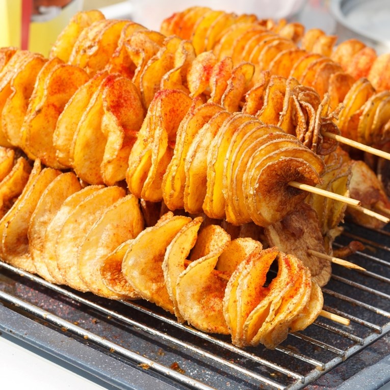 Popularan snack sa festivala lako se priprema kod kuće - uz jedan kuhinjski alat