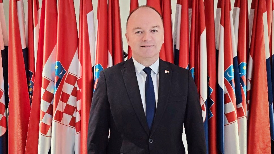 Pitali smo DP-ovog ministra je li na "Za dom" odgovorio sa "spremni"
