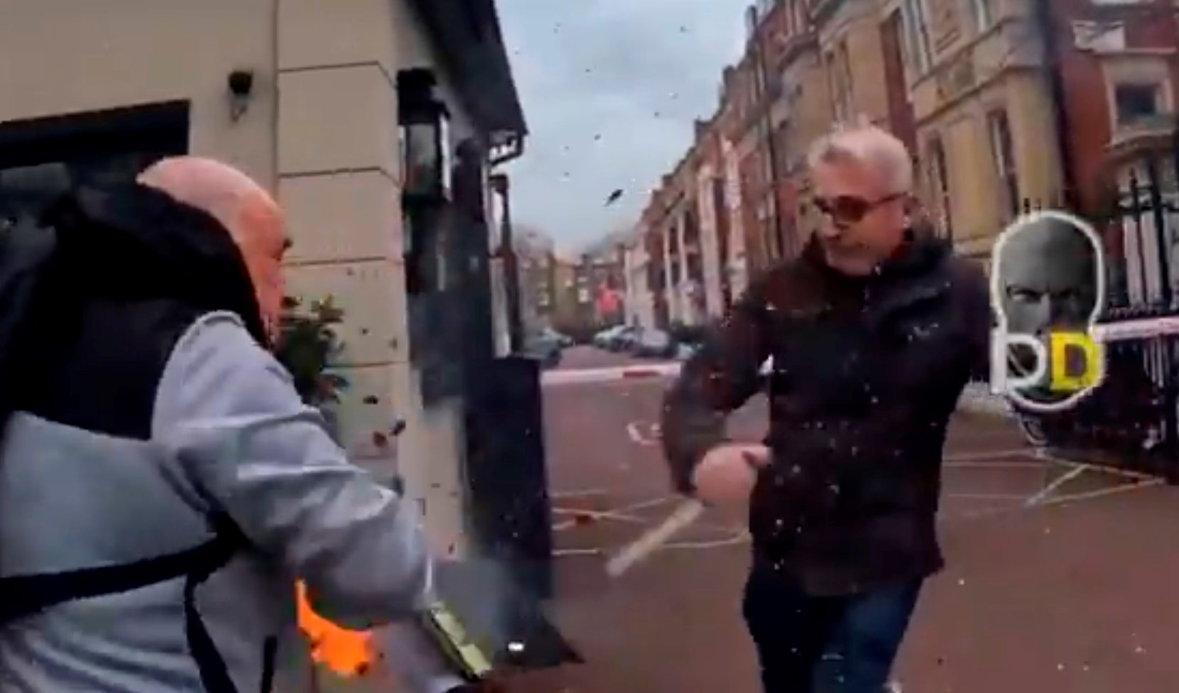 VIDEO Palio Kuran u Londonu, napao ga tip s nožem