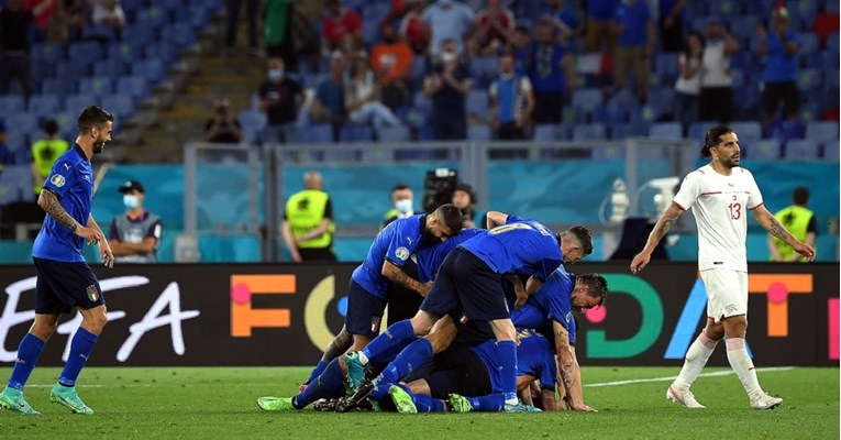 ITALIJA - ŠVICARSKA 3:0 Razigrana Italija izborila osminu finala Eura