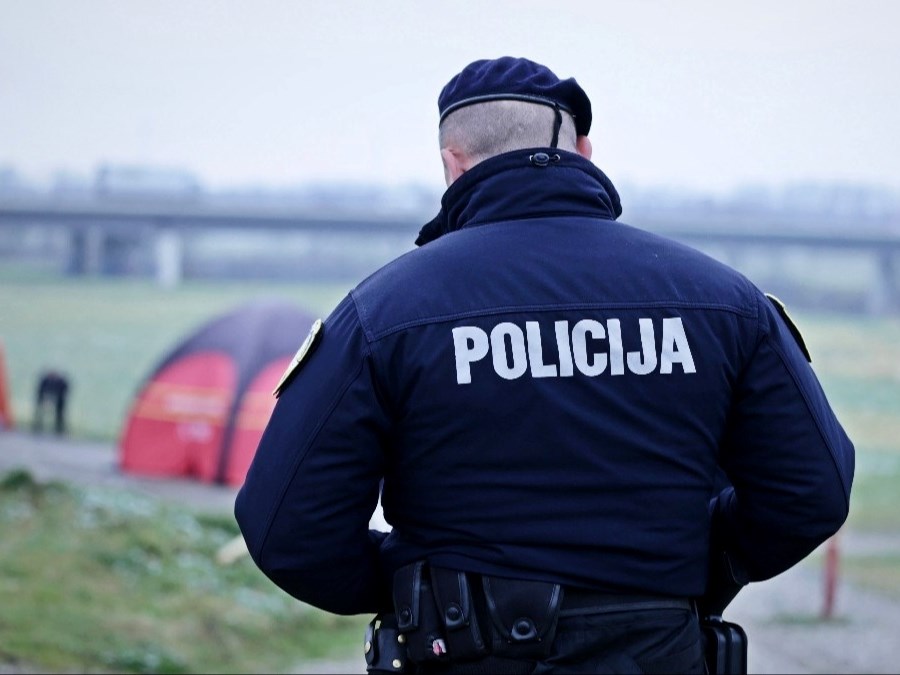 Policija: Majka djeteta u Savi je uhićena. Tereti je se za teško ubojstvo