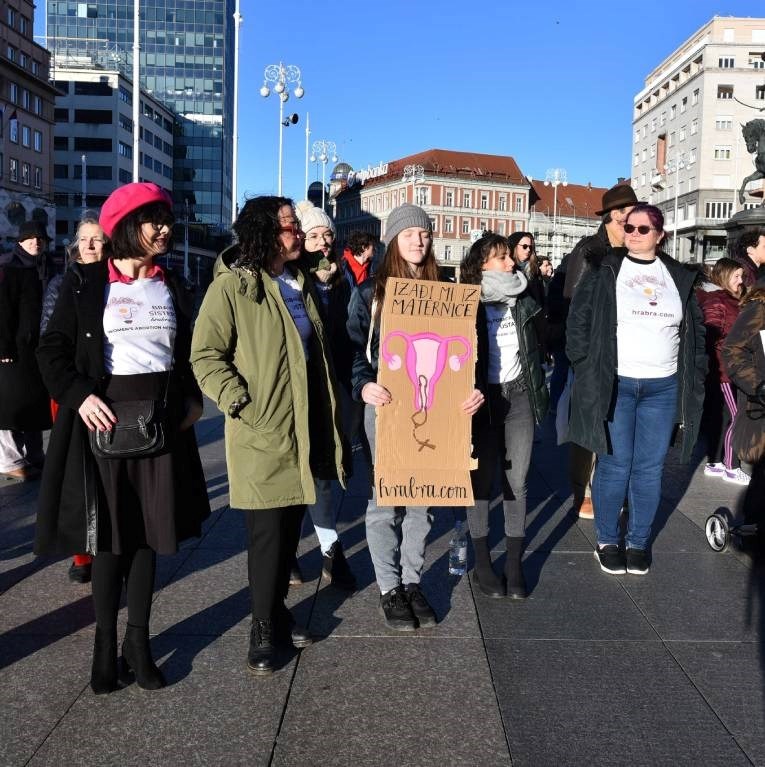 Molitelji krunice uznemirili ljevičare u Zagrebu, organiziran protuprosvjed