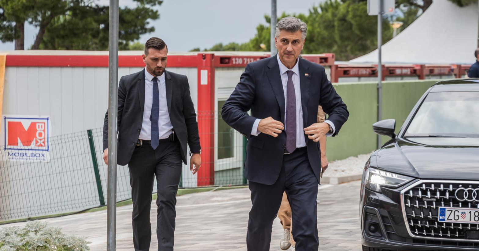 Plenković: Nije riječ o "zamrzavanju plaća", već "zadržavanju prava"