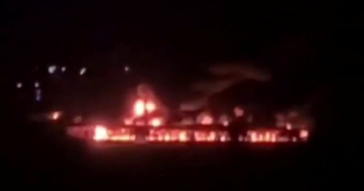 VIDEO Ukrajinski dronovi pogodili ključnu rusku luku, gori naftni terminal