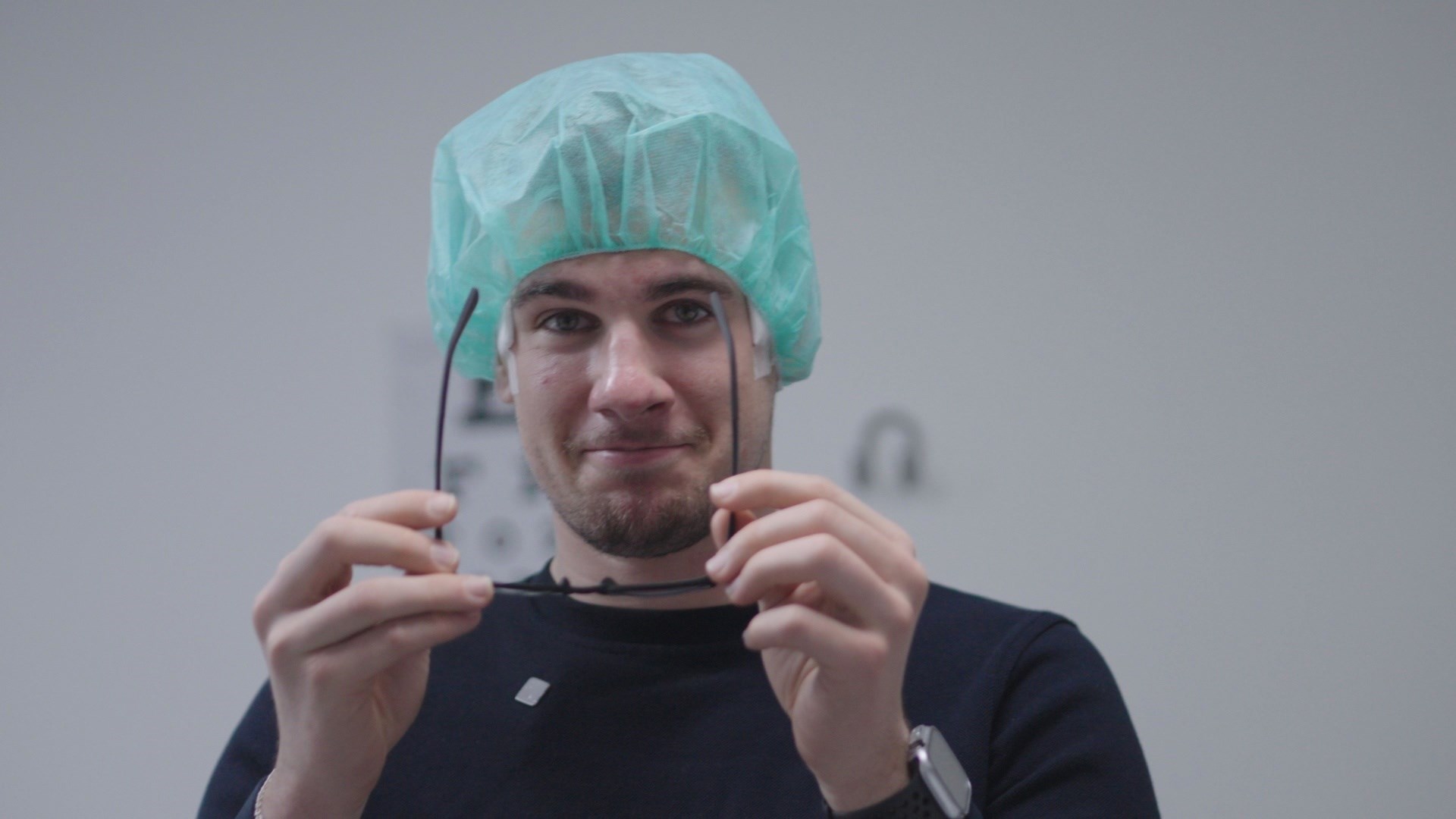 VIDEO Hrvatski TikToker skinuo dioptriju: "Hoću li sad bolje gađati trice?"