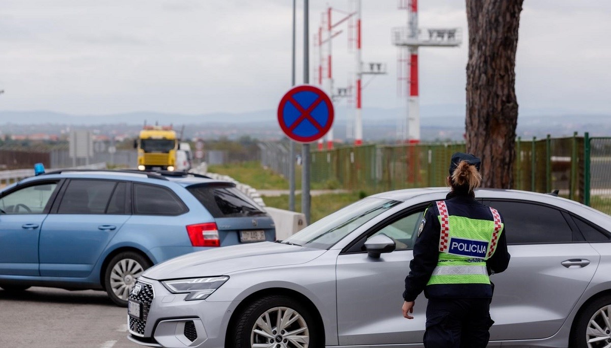 U teškoj nesreći kod Zadra poginule Hrvatice i Slovenka. Uzrok je prebrza vožnja