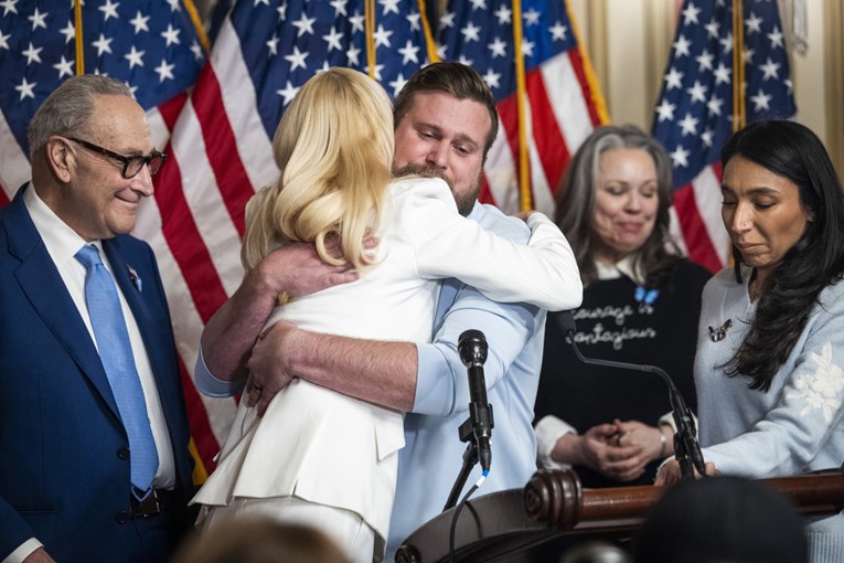 Epsteinova žrtva prozvala Trumpa: "Ne možemo prijeći preko ovoga"